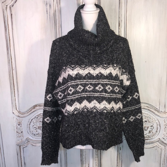 Forever 21 Cowl Neck Gray and White Ski Type Pattern Slouchy Sweater Size Large - Picture 1 of 10